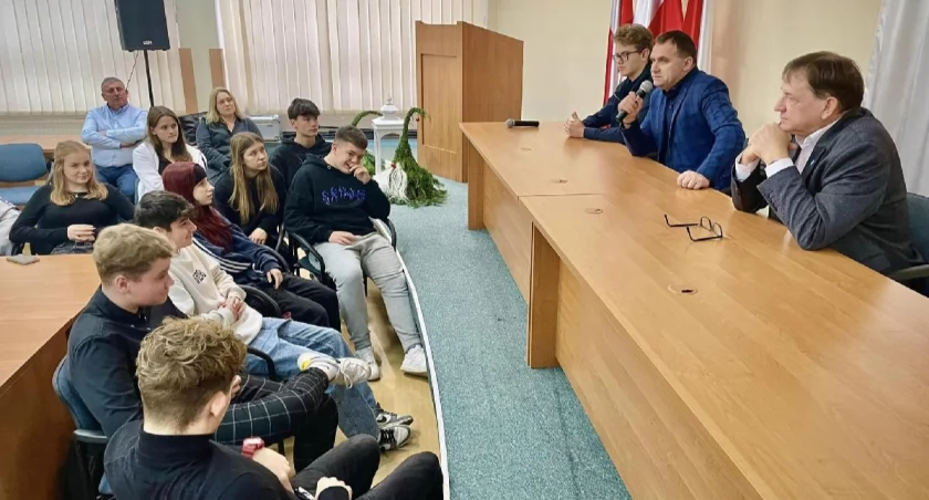 Będzie Młodzieżowa Rada Powiatu Starachowickiego. Starostwo otwarte na głos młodych