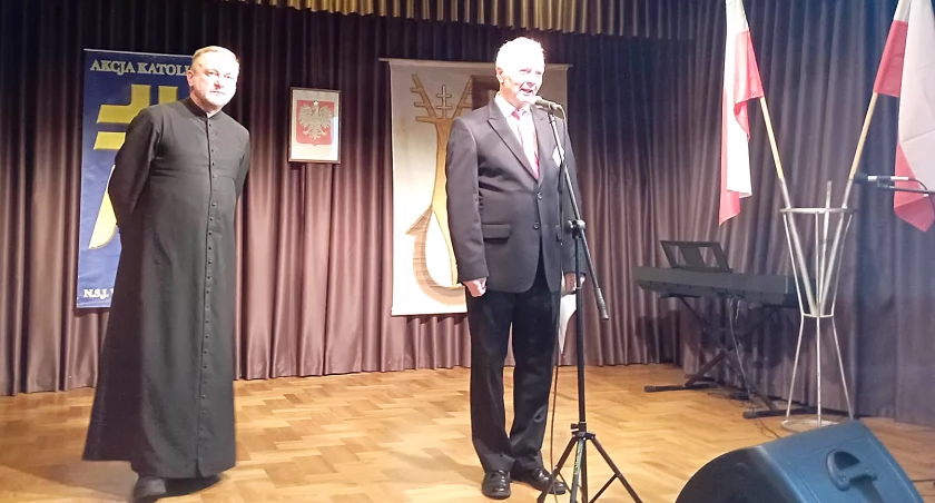 Akcja Katolicka przy parafii NSJ w Starachowicach zaprasza na konkurs pieśni i pozeji patriotycznej