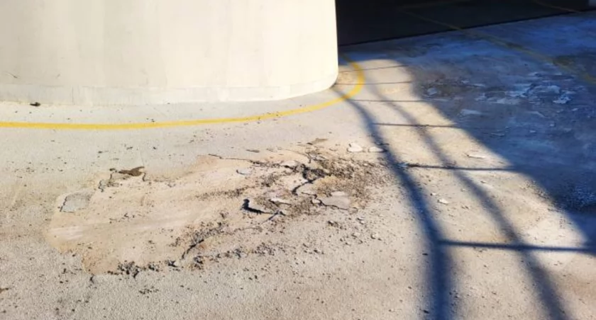 Dwupoziomowy parking w Starachowicach Zachodnich dopiero oddany, a już popękany