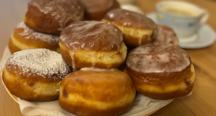 Tłusty Czwartek w Starachowicach. Tradycja, pączki i smaki karnawału