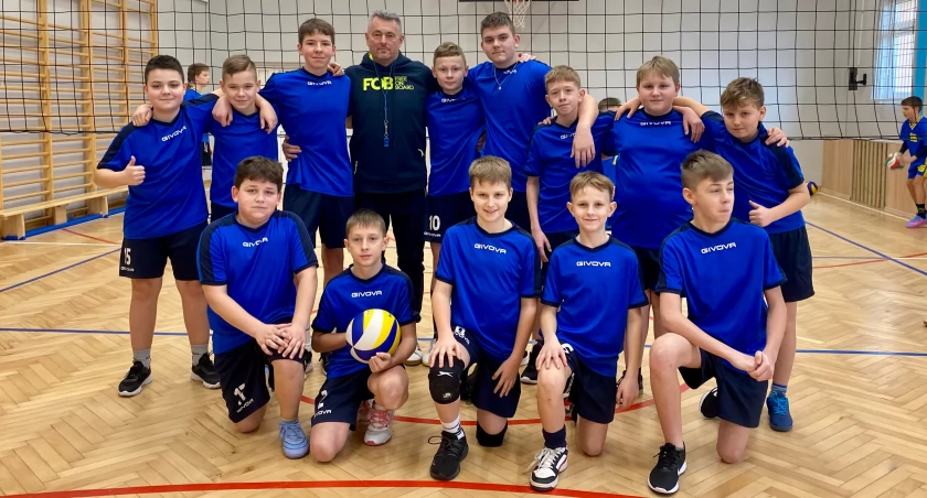 Szkoła Podstawowa nr 12 mistrzem Starachowic w siatkówce. Teraz czas na wojewódzki półfinał