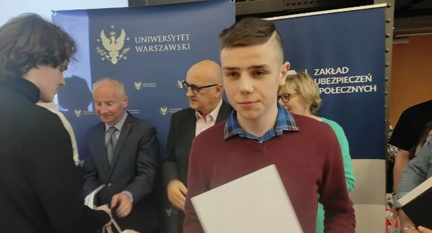 Wystarczą chęci i ciężka praca. Rozmowa z Tomaszem Serkiem, znawcą mediów