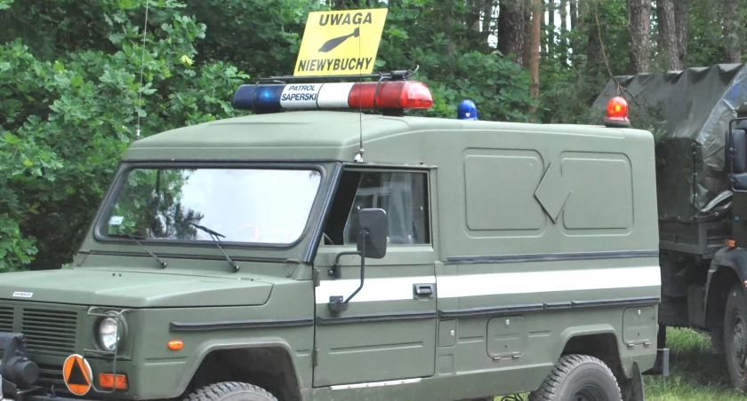 Niewybuch na terenie gminy Brody. Teren znaleziska zabezpieczali policjanci