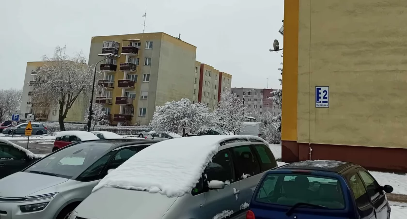 Poblokowane miejsca parkingowe nie tylko na Murarskiej