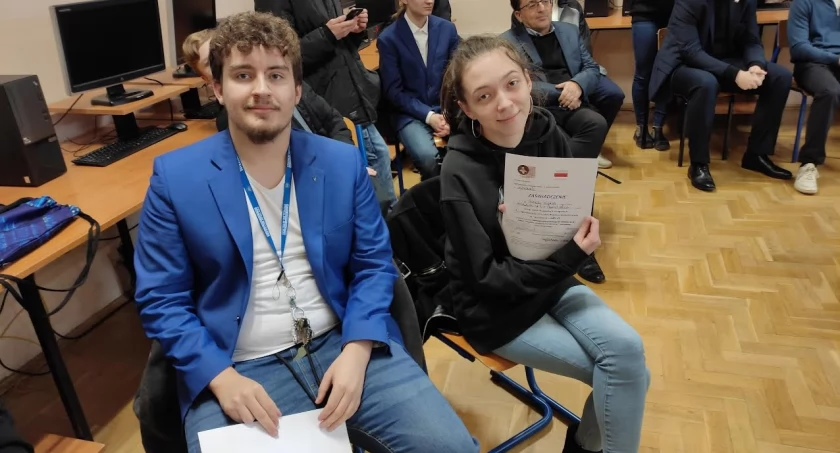 Sukces ucznia ZSZ nr 2 w Olimpiadzie Wiedzy o Społeczeństwie!