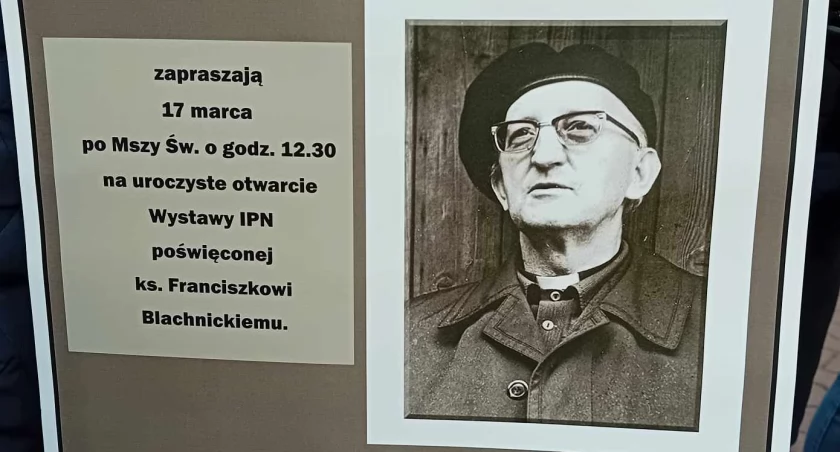 Wystawa poświęcona ks. Blachnickiem w parafii NSJ