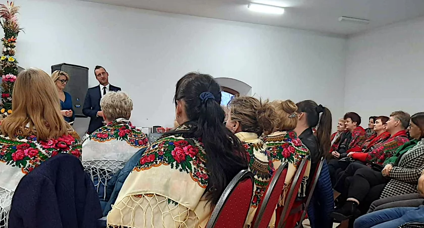  Katarzyna i Łukasz Korusowie, założyciele Polskiego Związku Kół Gospodyń Wiejskich, na spotkaniu w gminie Pawłów