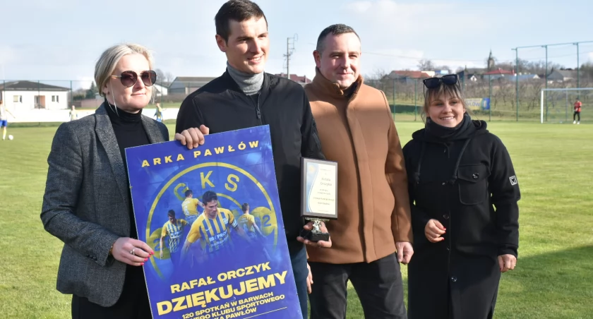 Rafał Orczyk zakończył występy w Arce Pawłów. Były wyróżnienia i podziękowania dla drużyn oraz samorządowców