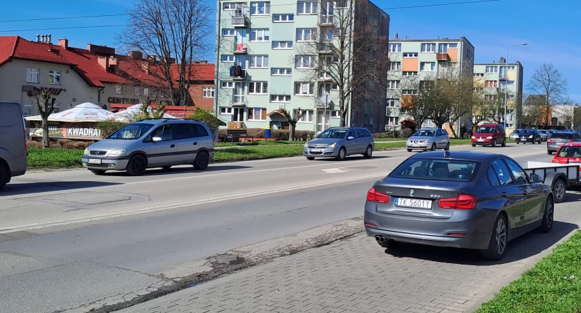 Wypadek w Starachowicach. 90-letni mężczyzna potrącony na przejściu dla pieszych