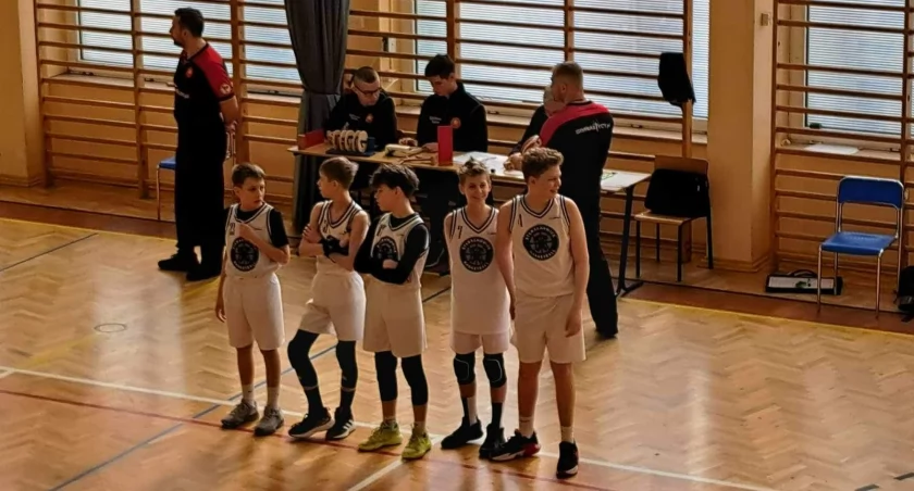 Młodzicy Basketu Starachowice finiszowali. Z optymizmem patrzą w przyszłość