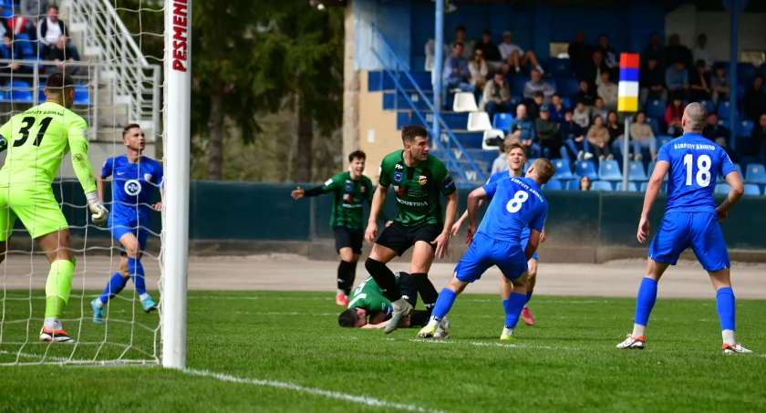 Mecz Karpaty Krosno – Star Starachowice w obiektywie Piotra Szarańca. Zielono-czarni na 3. miejscu w tabeli [ZDJĘCIA]