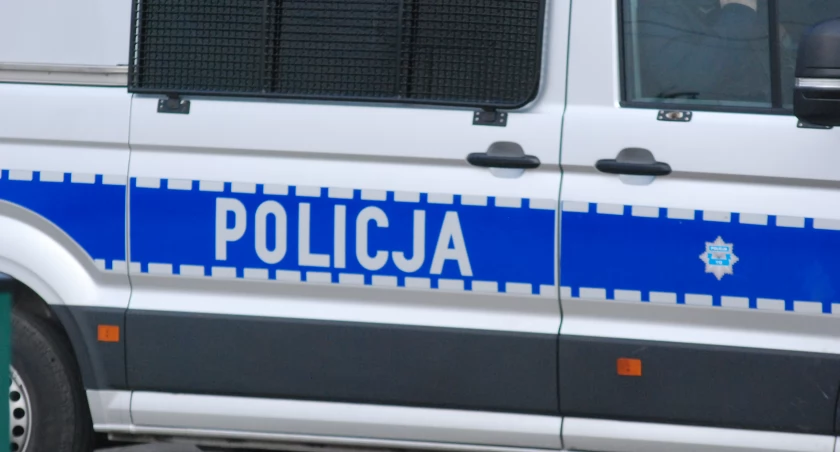 Wypadek w Rzepinie Pierwszym. W środku nocy dachowali samochodem