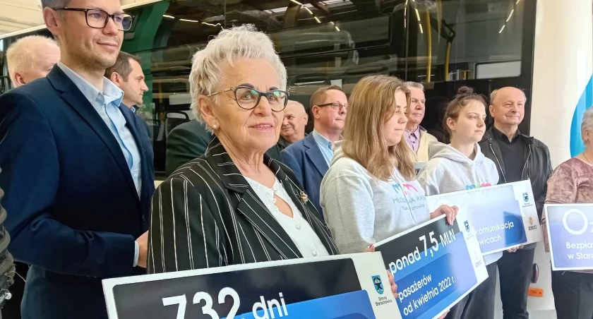 Dwa lata bezpłatnej komunikacji miejskiej w Starachowicach. Dwukrotnie wyższy koszt wozokilometra niż w Kielcach, czy było warto?