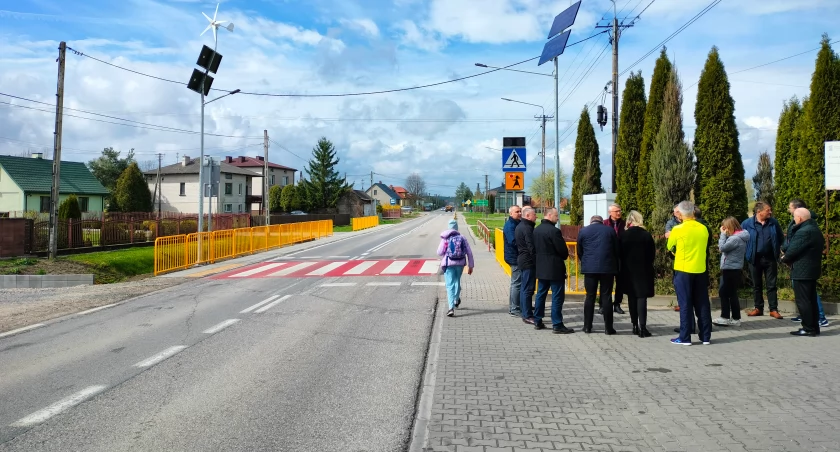 Bezpieczne przejście koło tychowskiej podstawówki