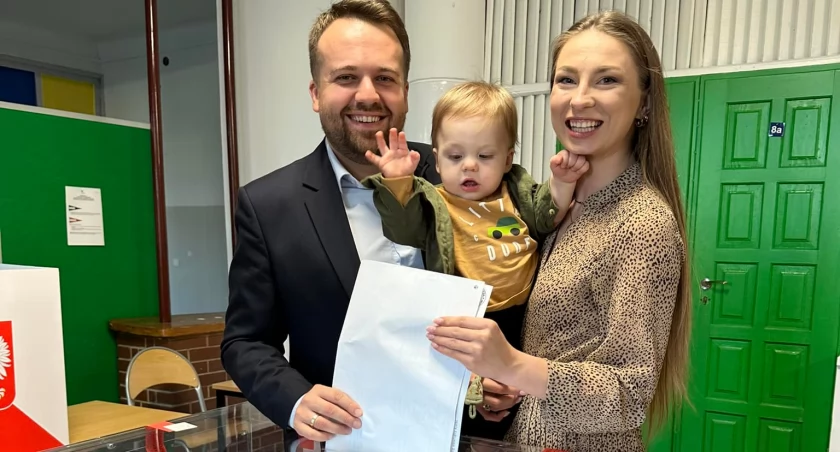 Marek Materek i jego drużyna wygrywają w Starachowicach. Zobacz kto uzyskał mandat do Rady Miejskiej 