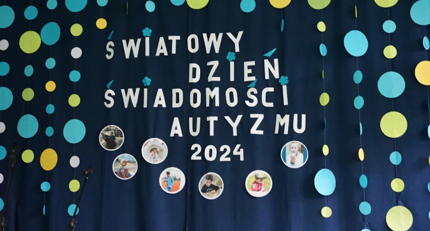 Światowy Dzień Świadomości Autyzmu w Szkole Podstawowej numer 2 w Starachowicach