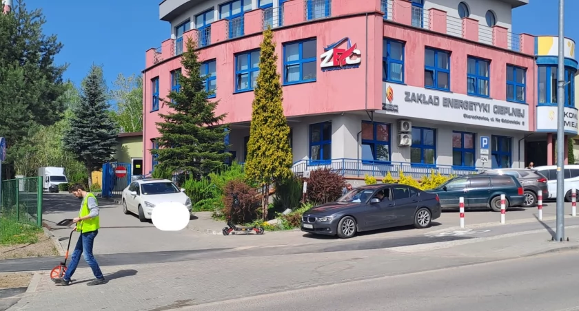 Wypadek w Starachowicach. Kierowca hulajnogi trafił do szpitala [ZDJĘCIA]