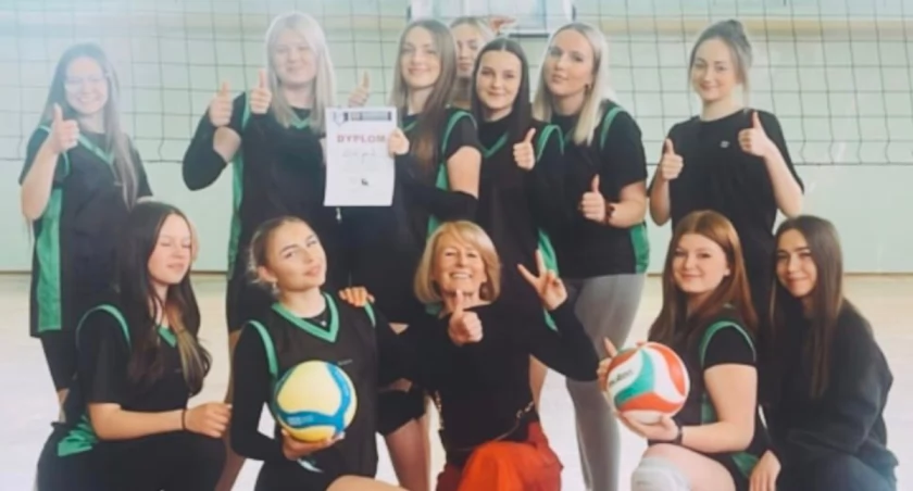 Mistrzostwa powiatu starachowickiego w siatkówce dziewcząt. Kto sięgnął po tytuł najlepszej ekipy?