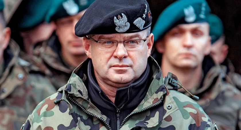 Błysk i potężny huk w Starachowicach i okolicach. Gen. Waldemar Skrzypczak specjalnie dla TYGODNIK-a i portalu starachowicki.eu