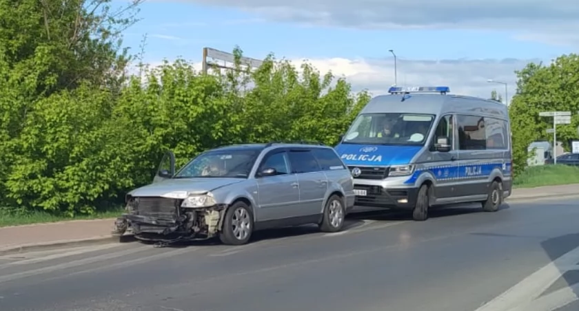 Zderzenie dwóch samochodów w Starachowicach. Kto wymusił pierwszeństwo?