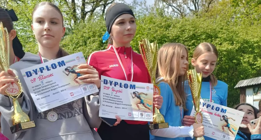Reprezentacja Zespołu Szkolno-Przedszkolnego w Krynkach mistrzem województwa. Trzeci raz z rzędu