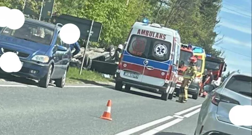 Wypadki w Parszowie, Brodach i Starachowicach. Kierowca hondy dachował wraz z pasażerką