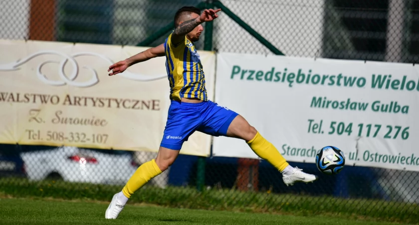 Zacny jubileusz Mirosława Kalisty. 32-letni napastnik walczy o koronę króla strzelców