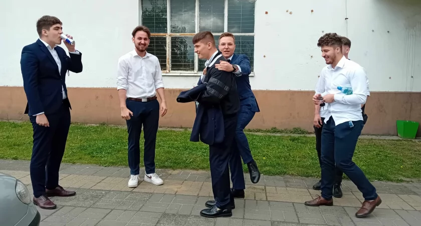 Kopniak na szczęście i matury czas start