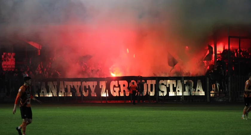 KSZO 1929 Ostrowiec Św. - Star Starachowice. Są policyjne zatrzymania mieszkańców powiatu starachowickiego