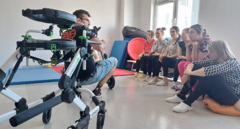 Rehabilitacja dziecięca w Starachowicach - pionizatory dają nowe możliwości!