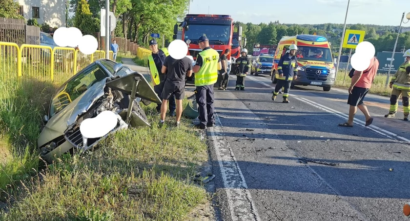 Wypadek w Lubieni. 36-letnia kobieta wymusiła pierwszeństwo przejazdu [ZDJĘCIA]