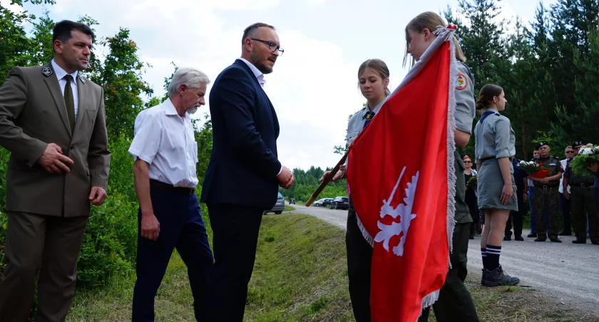 Uroczyste odsłonięcie tablicy upamiętniającej wachmistrza Zacharczenkę 