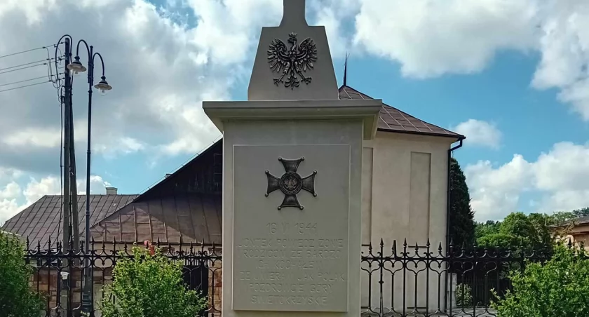Pomnik Ponurego w Wąchocku na cześć bohaterom