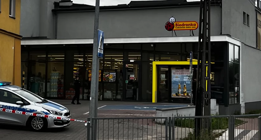 Zaskakujący finał akcji służb w Biedronce w Starachowicach. Mieszkaniec gminy Pawłów zatrzymany