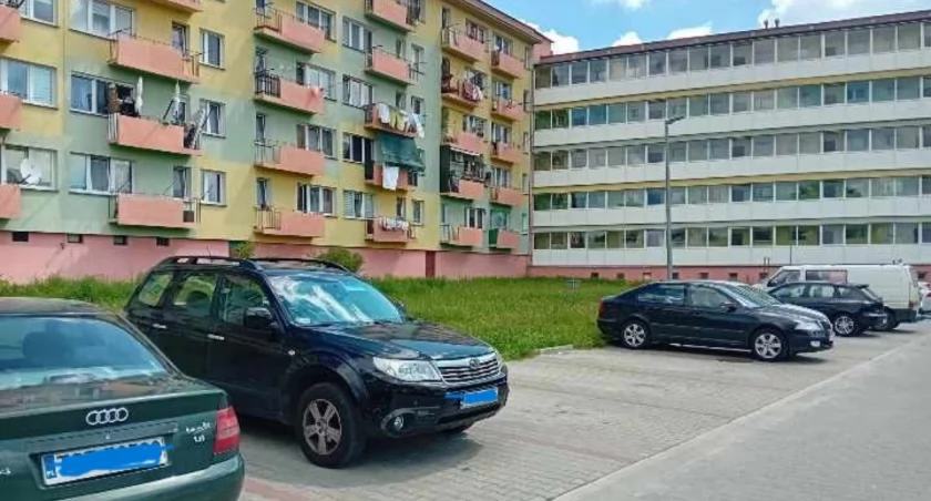 Parkingi dla bogatych w Starachowicach
