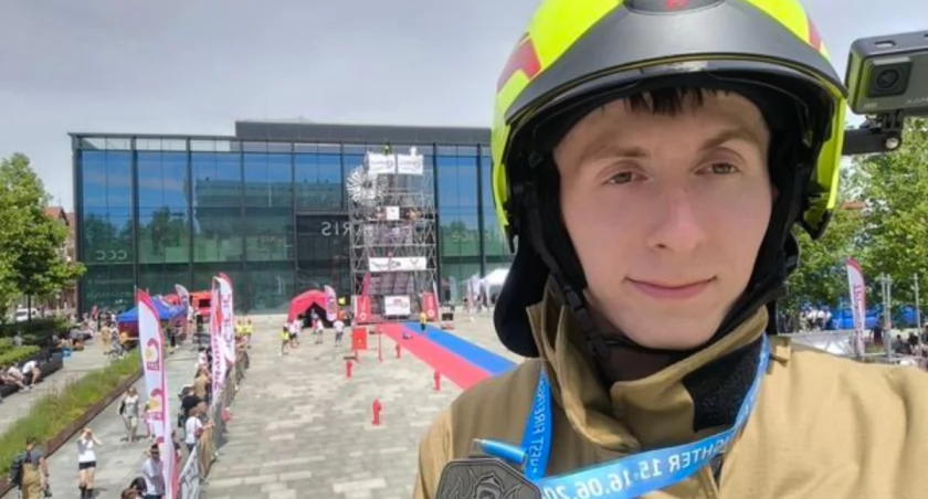 Hubert Celuch z OSP Osiny z tytułem Najtwardszego Strażaka