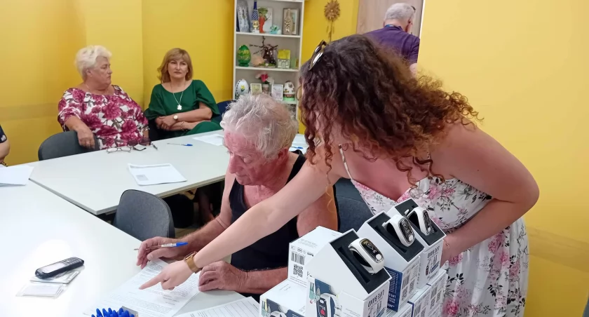 Opaski życia dla starachowickich seniorów