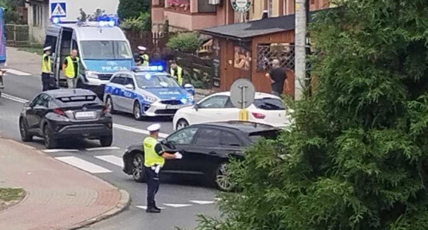Dramatyczny wypadek w Starachowicach. Nie żyje 79-letni mężczyzna potrącony przez samochód