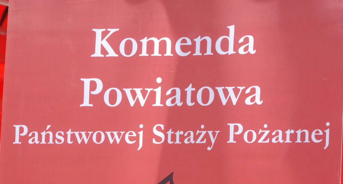 Nocy pożar na osiedlu Bugaj w Starachowicach. Wstępną przyczyną podpalanie