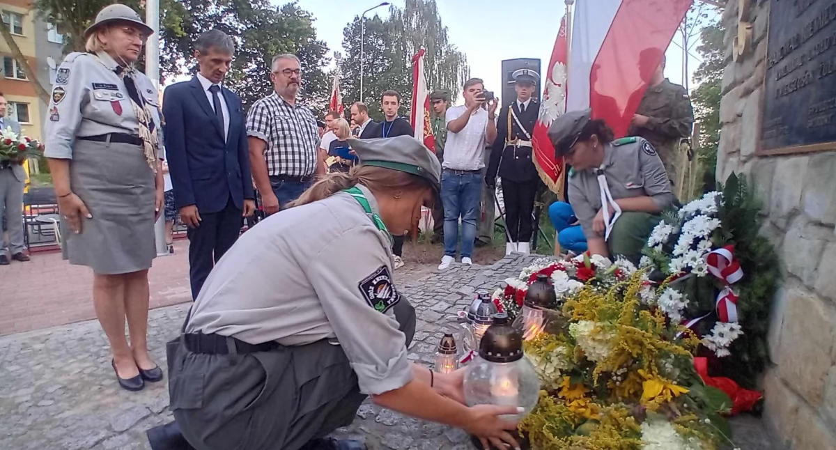Chwała Bohaterom bezkrwawej rocznicy rozbicia więzienia w Starachowicach