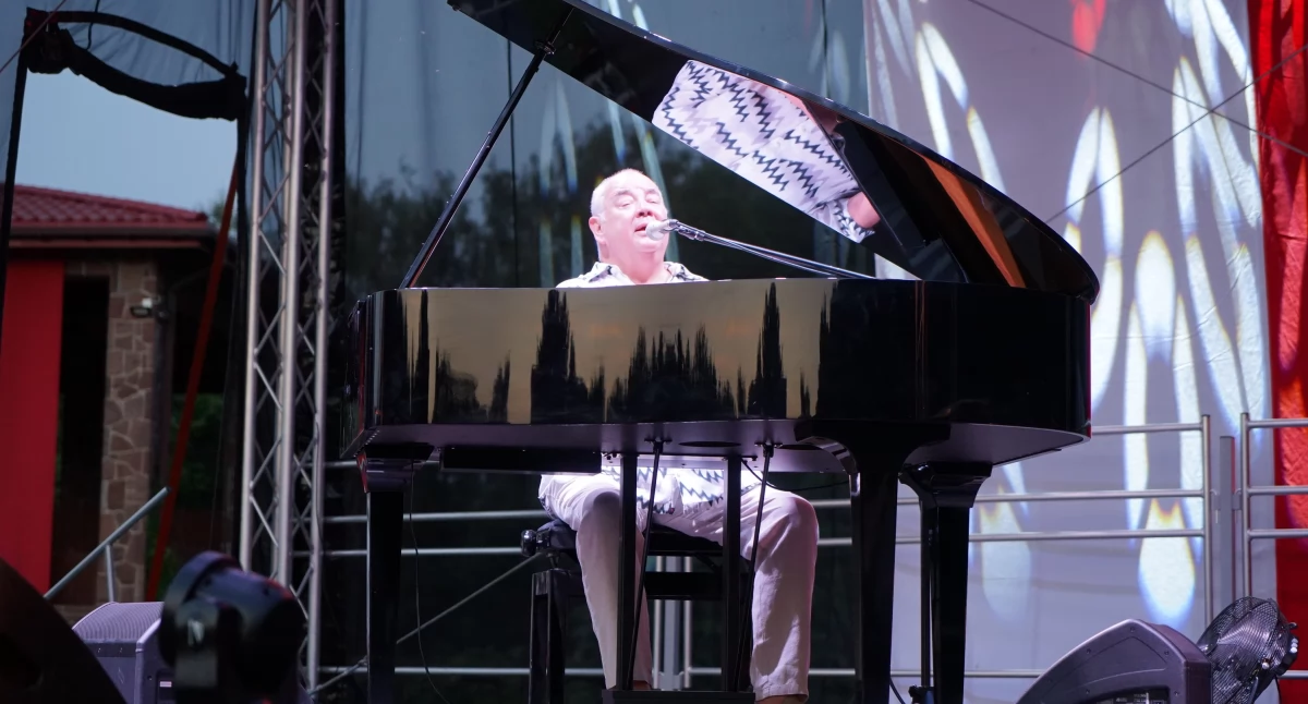 Koncert patriotyczny w Kałkowie-Godowie: muzyka i pamięć w hołdzie niepodległości