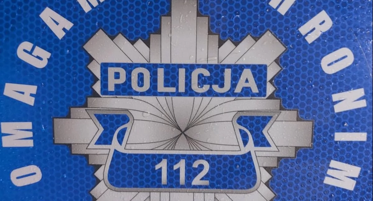 Pijany mężczyzna twierdził, że został potrącony przez samochód. Interweniowała policja