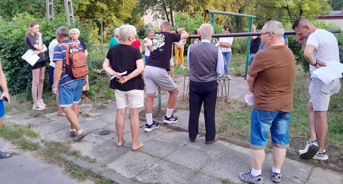 Mieszkańcy ul. Oświatowej i 8 Maja przeciw sprzedaży działki na Osiedlu Majówka