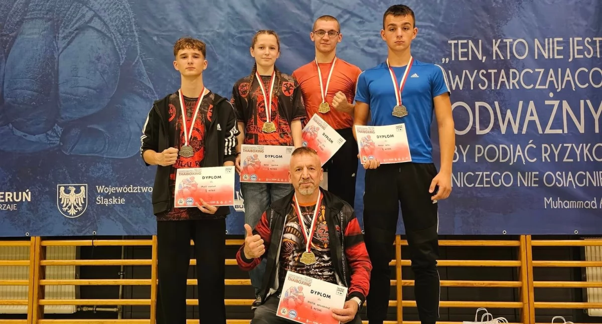 Mateusz Gunia mistrzem Polski w kickboxingu. Medalowy wrzesień fighetrów starachowickiego Dragona