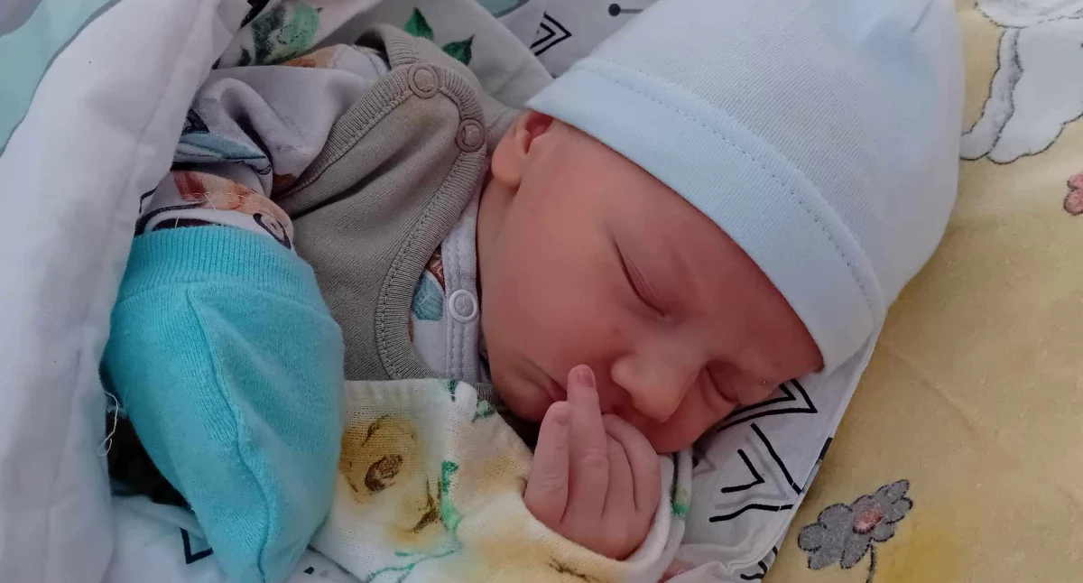 PIOTR urodził się 4 PAŹDZIERNIKA