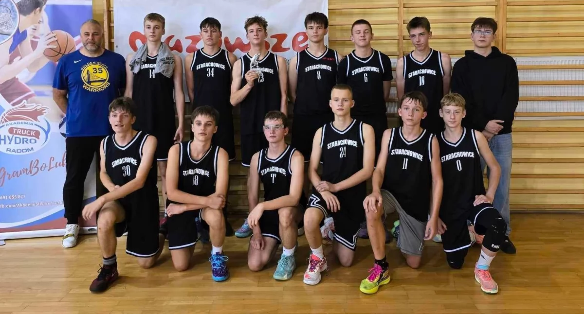 Koszykarze starachowickiego Basketu rozpoczęli ligowe zmagania. Najpierw radomski turniej, a później triumf w Nowym Sączu