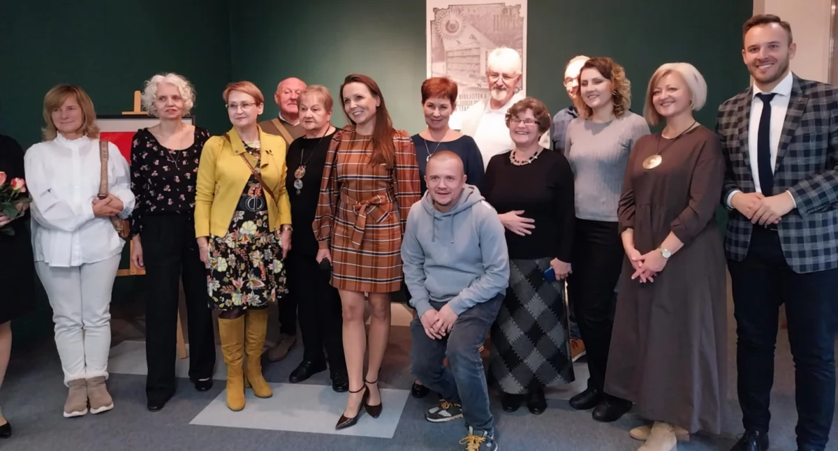 Wernisaż fotografii Starachowickiego Towarzystwa Fotograficznego
