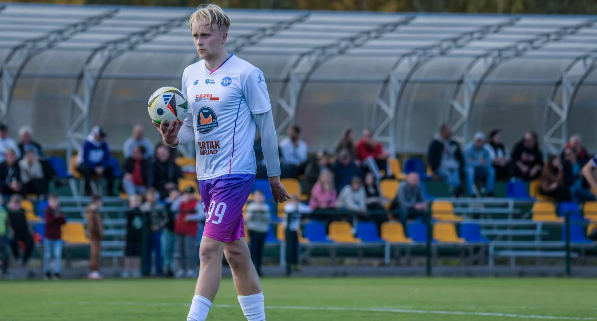 Arka Pawłów uległa kieleckim Orlętom 2:3. Czerwono w końcówce