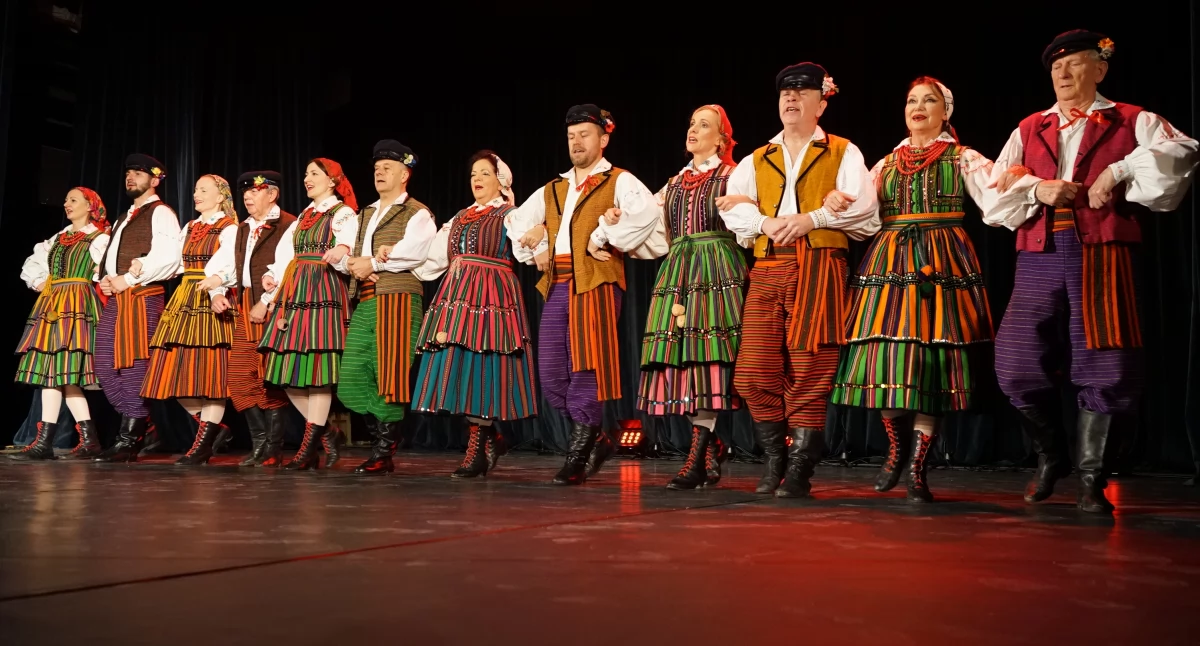Jubileusz 70-lecia Teatru Muzycznego nad Kamienną Starachowianie. Zakochani w ludowości, utrwalają polską kulturę i tradycję