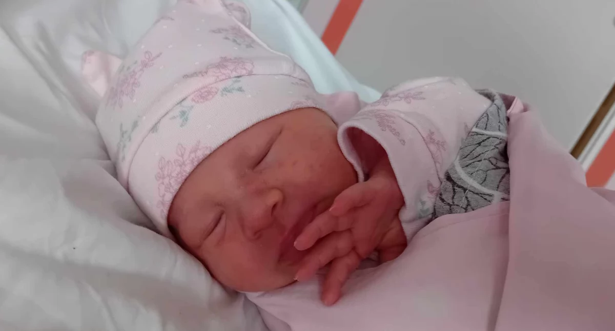 17 LISTOPADA urodziła się AMELIA